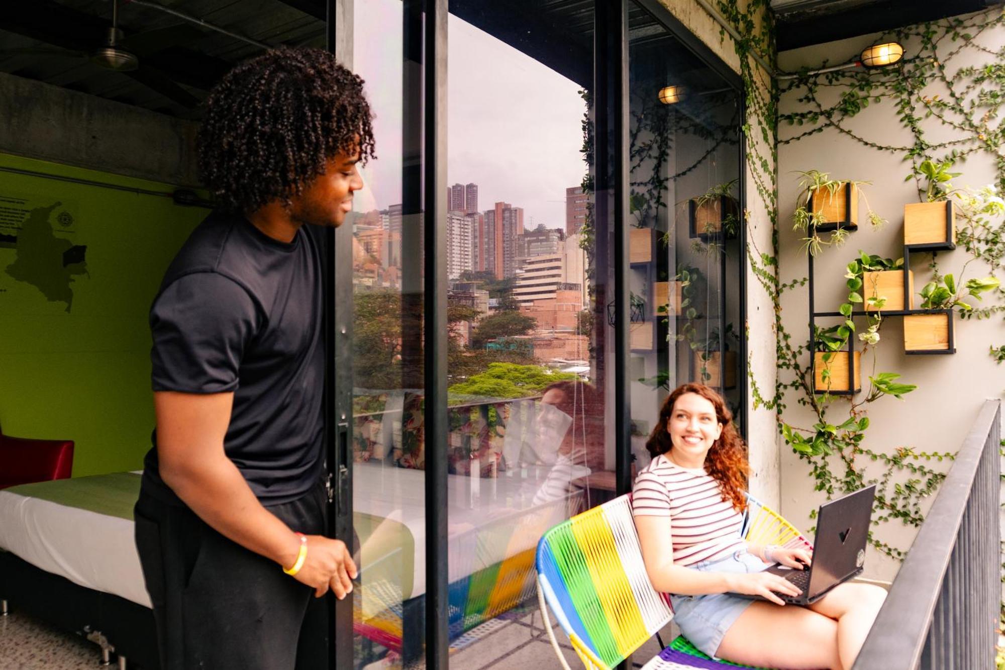 Los Patios Hostel Medellin Luaran gambar