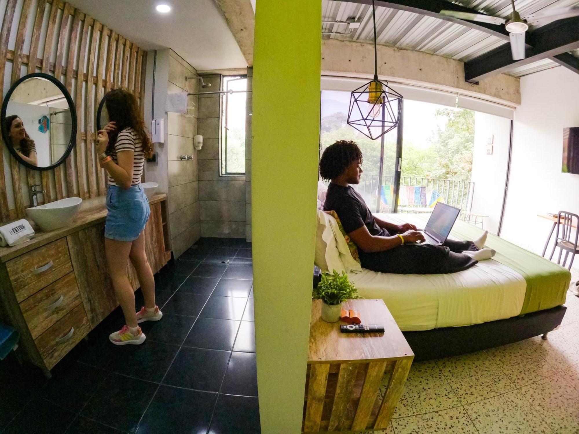 Los Patios Hostel Medellin Luaran gambar